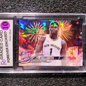 Zion Williamson #1 NBA Draft Pic Fireworks Cracked Ice Basketball Rookie Card.